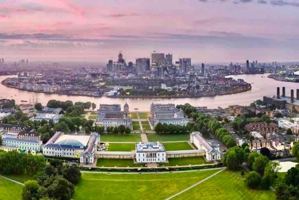 Apartament Greenwich Luxury View Londra